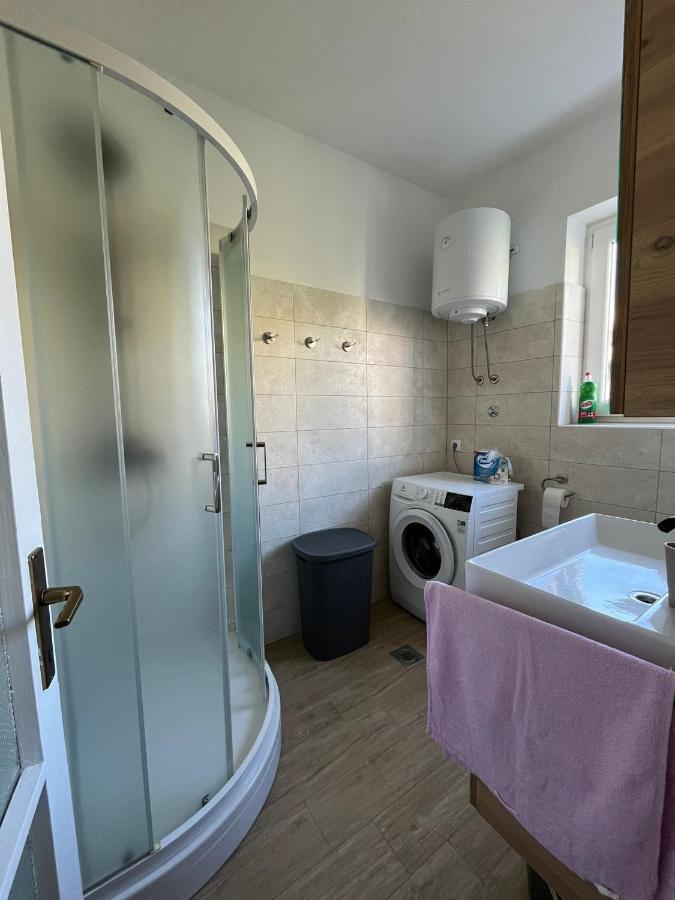 Apartman Kata *